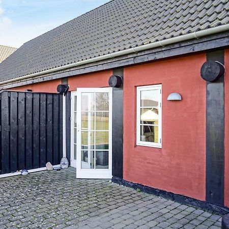 5 Person Holiday Home In AÅkirkeby Eksteriør billede