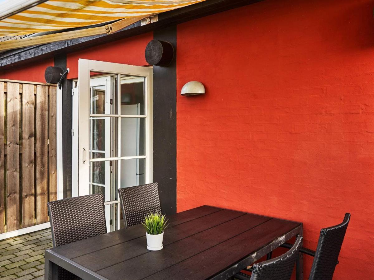 5 Person Holiday Home In AÅkirkeby Eksteriør billede