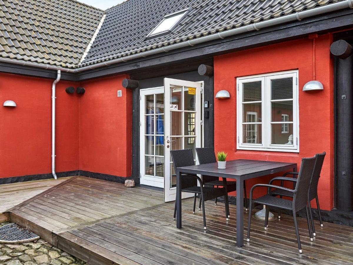 5 Person Holiday Home In AÅkirkeby Eksteriør billede