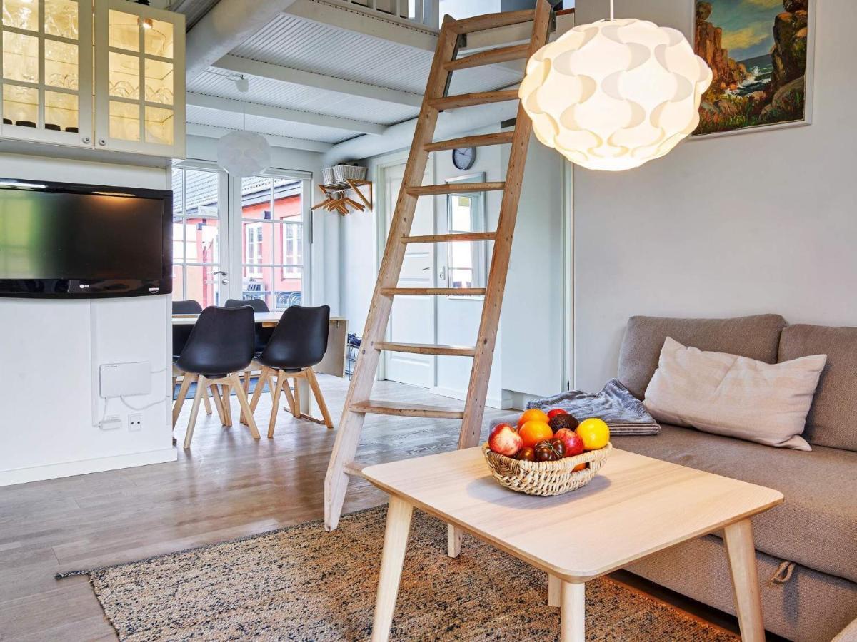 5 Person Holiday Home In AÅkirkeby Eksteriør billede