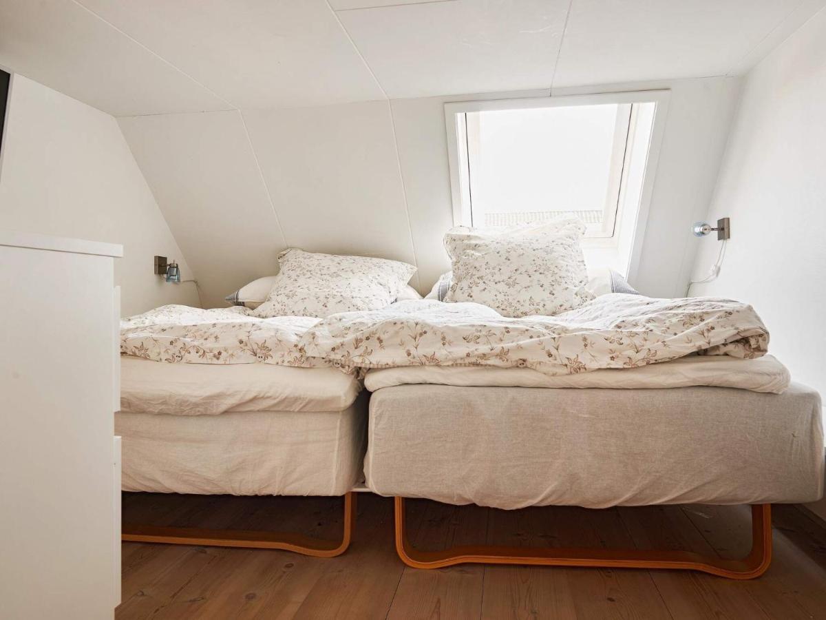 5 Person Holiday Home In AÅkirkeby Eksteriør billede