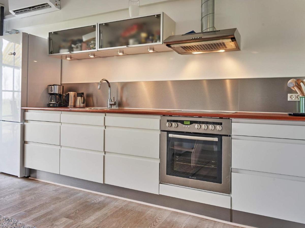 5 Person Holiday Home In AÅkirkeby Eksteriør billede