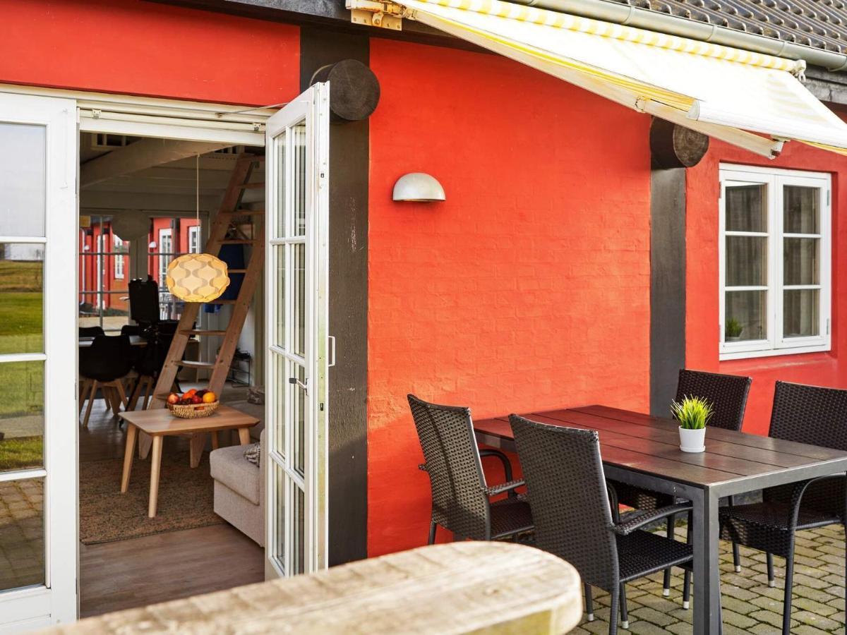 5 Person Holiday Home In AÅkirkeby Eksteriør billede